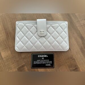 🩶 NWT Chanel Classic Gray 2 Set
Pouch Long Wallet - 2 Pieces 🩶